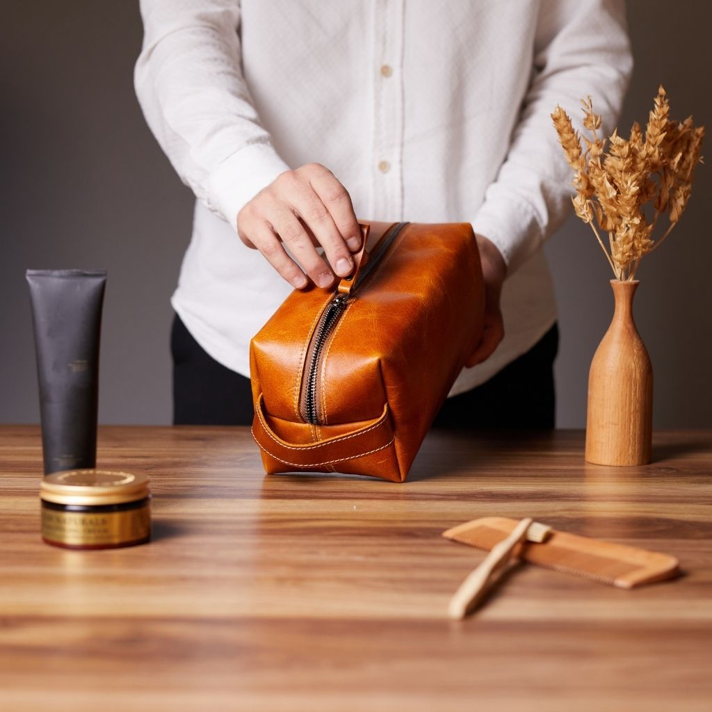 Leather Dopp Kit by Hardiston - premium Dopp Kits