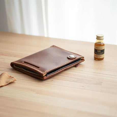 Handmade Leather Wallet Case: Care Tips That Last - Hardiston