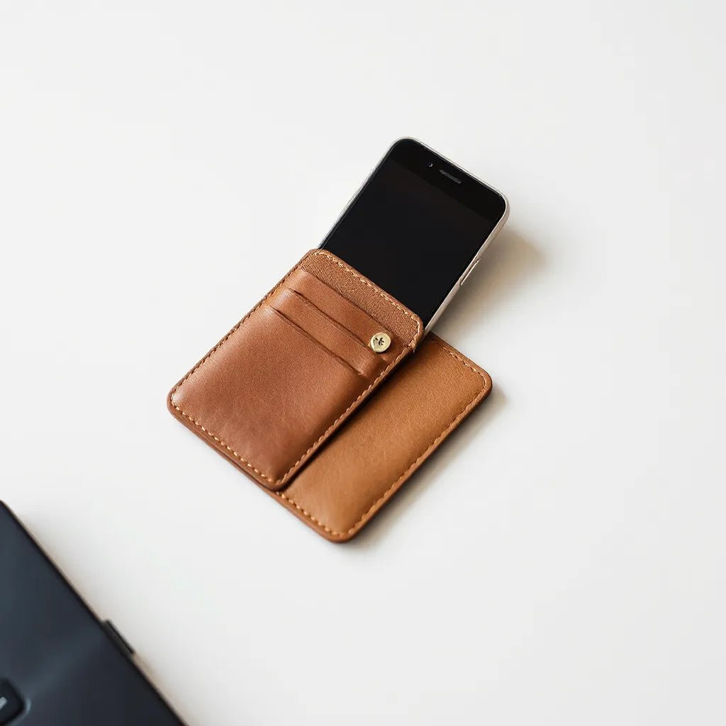 Stylish Leather Wallet Cases: Fit, Feel, and Function - Hardiston